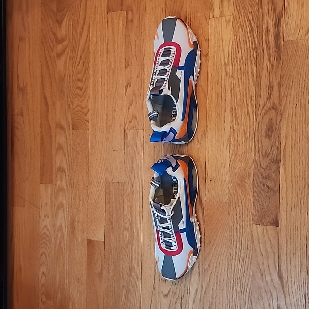 Puma Shoes - Picture 2 of 5